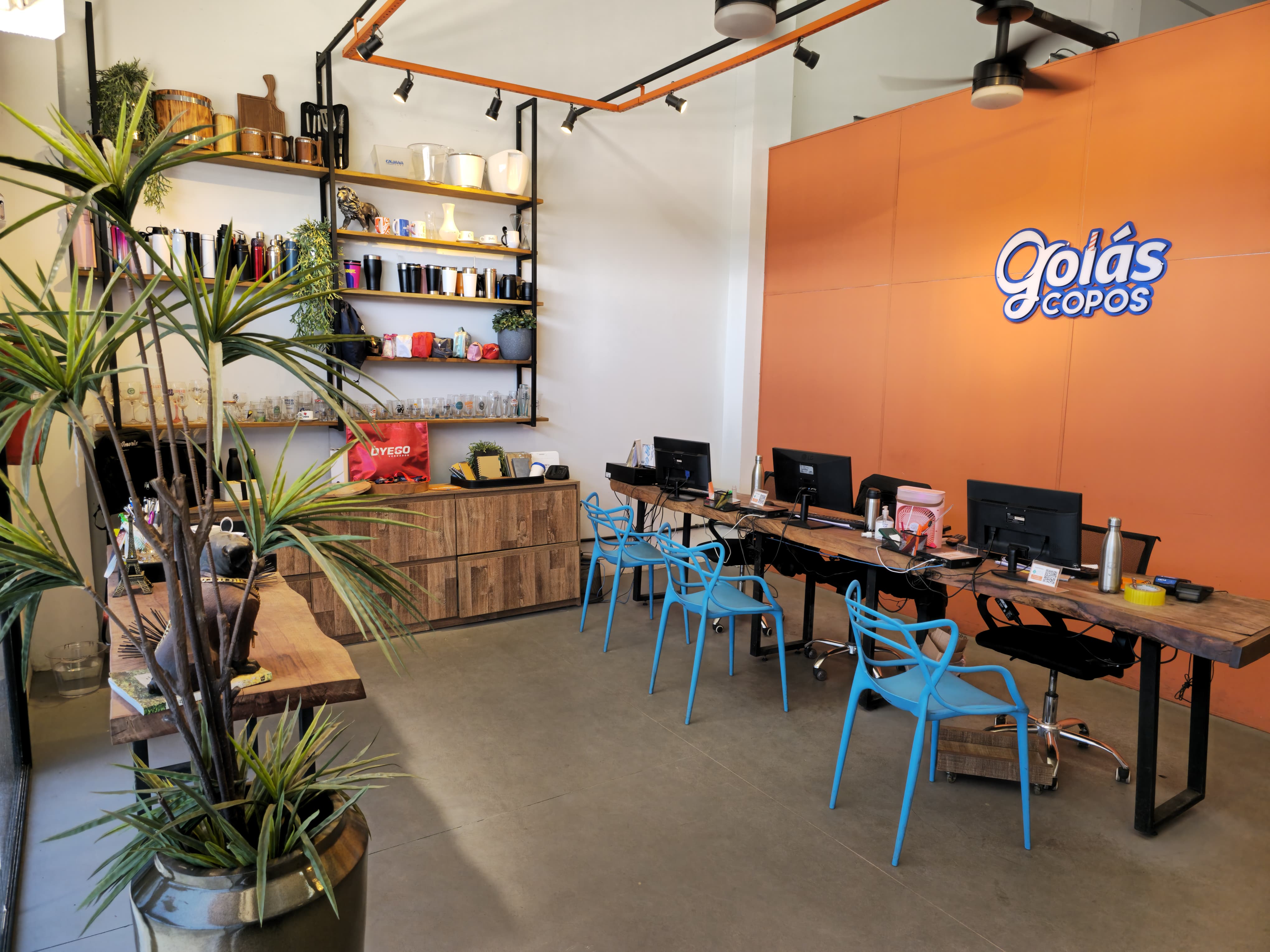 Showroom Goiás Copos e Brindes Personalizados